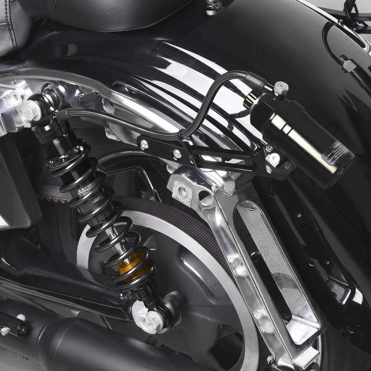 Remote Reservoir Rear Suspensions Shocks Fit For Harley Road King Glide 2014-25