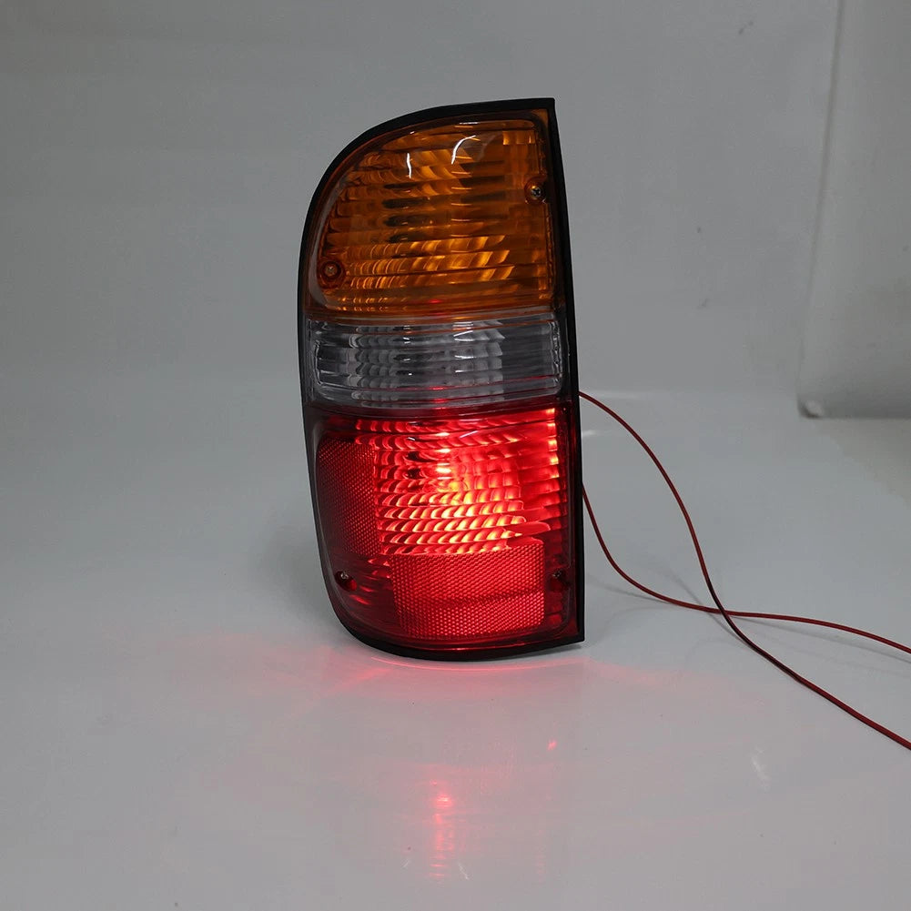 Rear Tail Light Brake Lamp Assembly For Toyota Tacoma 2001-2004 2002 2003 Pair