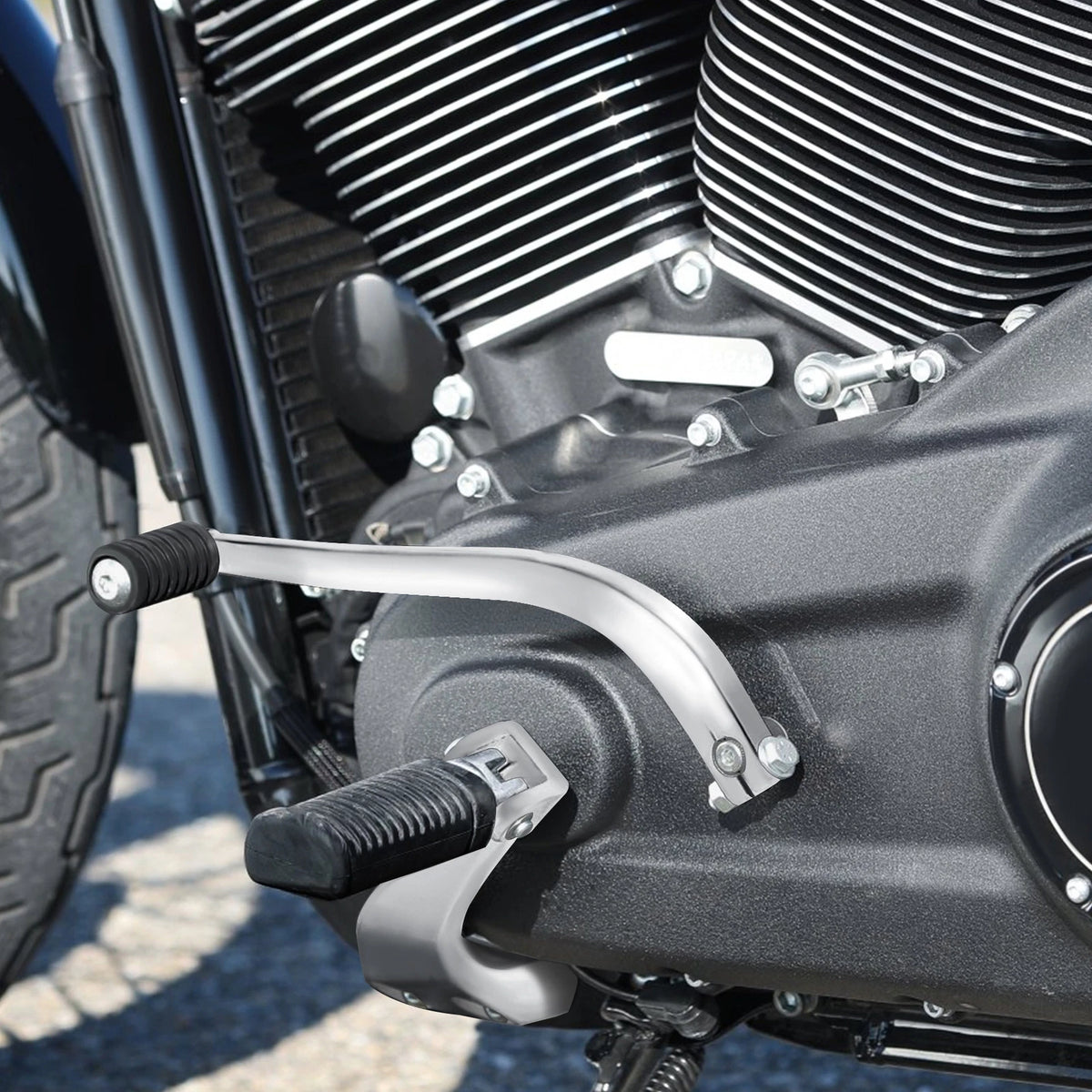 Mid Controls Shift Side Brake Side Set For Harley Sport Glide Fat Bob FXFB 18-Up