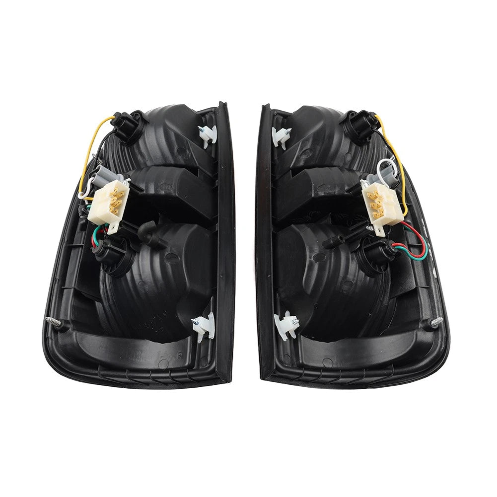 Rear Tail Light Brake Lamp Assembly For Toyota Tacoma 2001-2004 2002 2003 Pair
